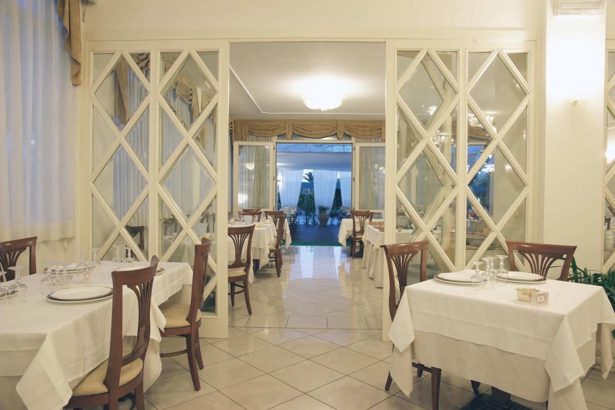 Hotel Coluccini Marina di Pietrasanta Zewnętrze zdjęcie